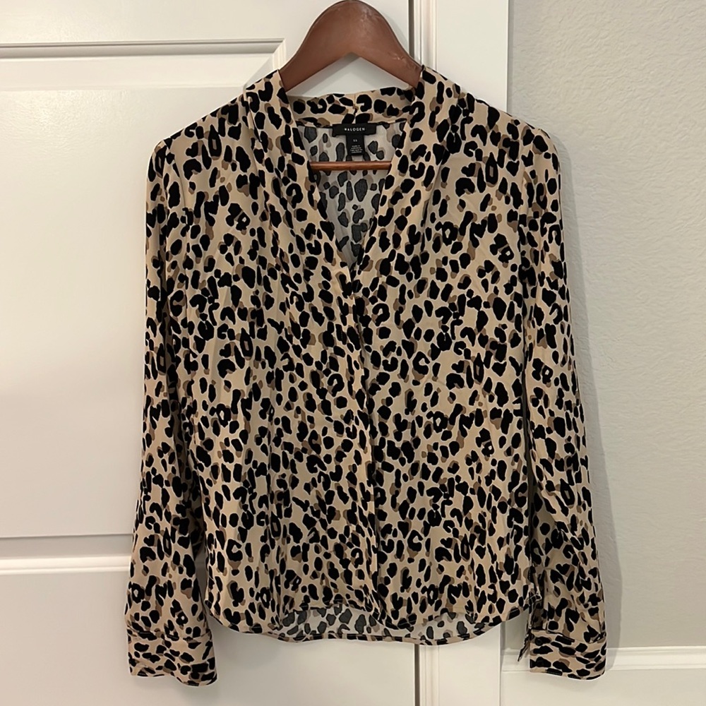 Halogen V-Neck Leopard Blouse